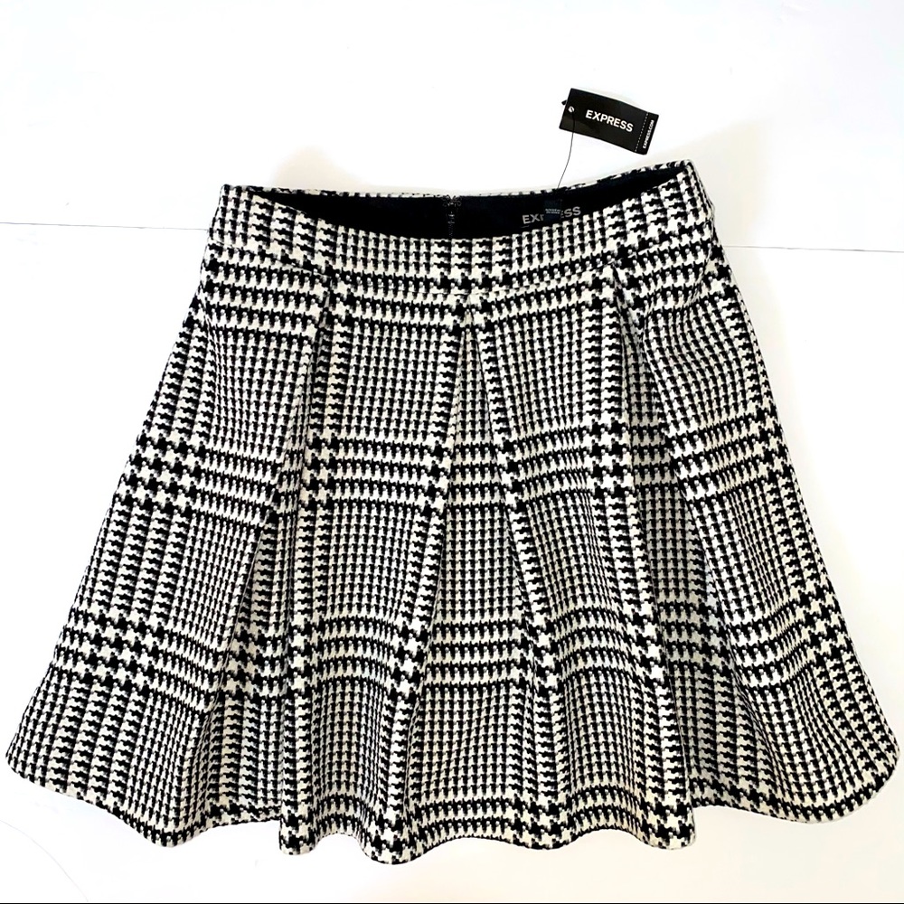 Express black/white Prince of Whales plaid skirt